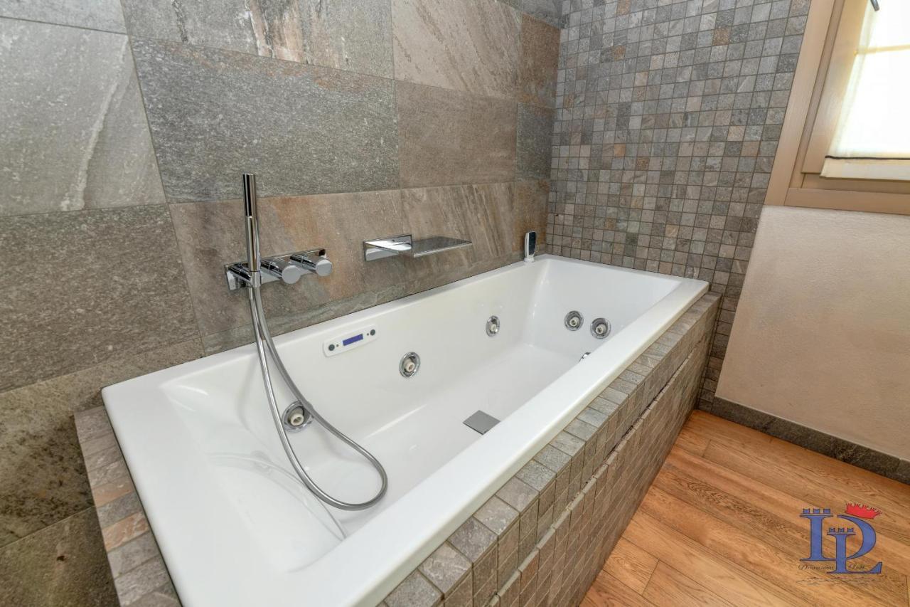 Desenzanoloft Official Partner Marriott Homes & Villas - Oscar Luxury Suite Desenzano del Garda Dış mekan fotoğraf